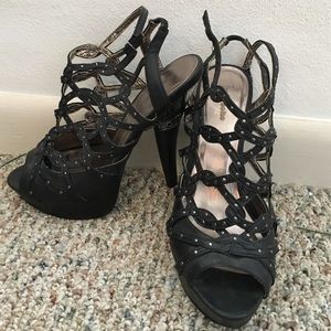 Zigisoho black studded heels