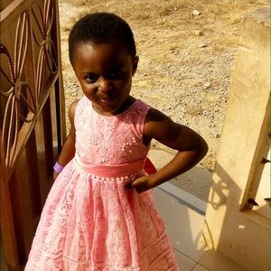 Meet your Posher, Mona