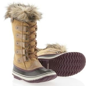 Sorel Joan of Arctic winter/snow lace up fur boots