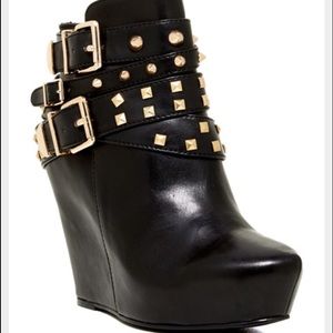Bcbg generation aspen booties
