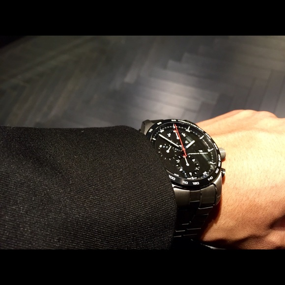 Meet your Posher, Levi