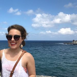 Meet your Posher, Kelly