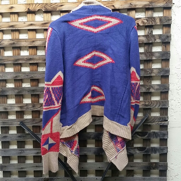 Aztec pattern cardigan - Picture 3 of 3