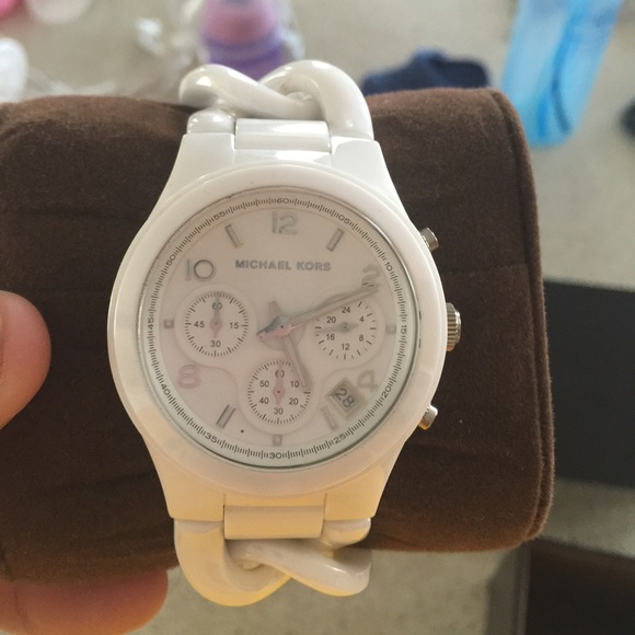 ❌SOLD❌Authentic MK watch - Picture 2 of 4