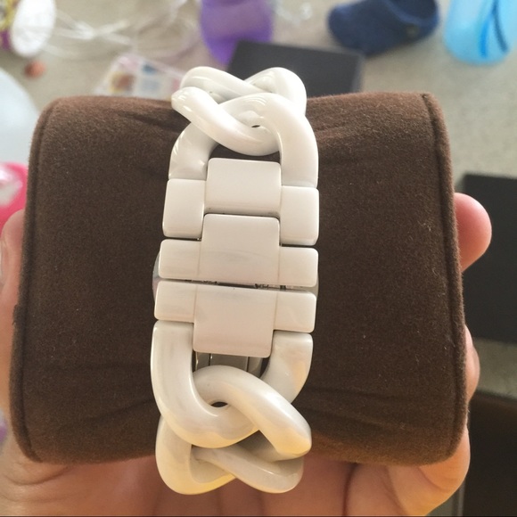 ❌SOLD❌Authentic MK watch - Picture 3 of 4