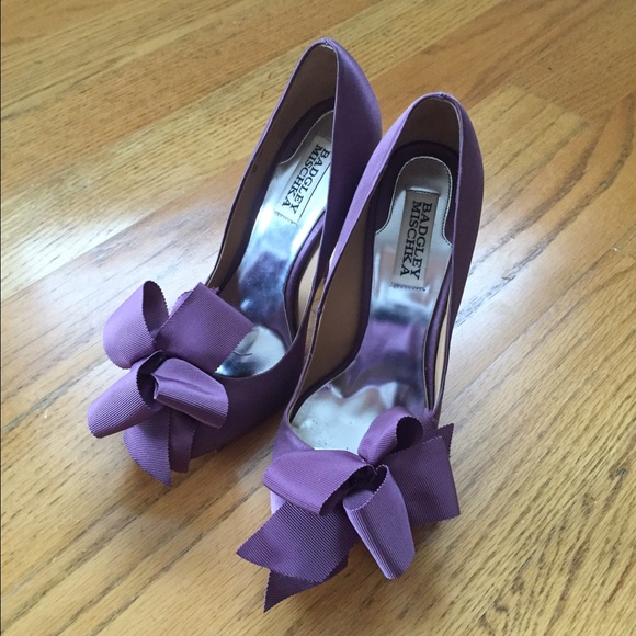 Badgley Mischka Satin Pumps, purple, sz 6.5.