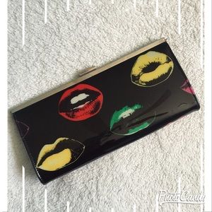 Black multi lip clutch