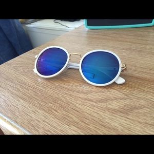 Round Vintage Sunglasses