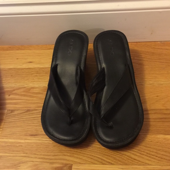 Black sandles