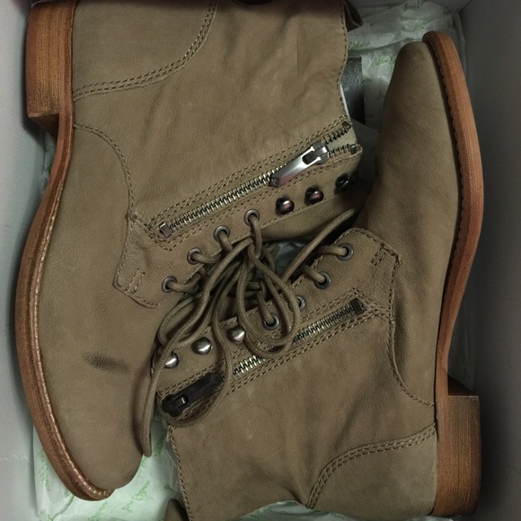 Sam Edelman Mackay Boots - Picture 2 of 3