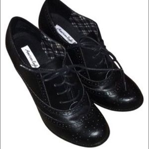 NEVER BEFORE USED AE by Payless Mary Jane Pumps