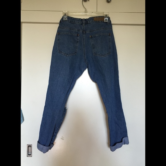 Cuffed Boyfriend Jeans - Picture 2 of 3