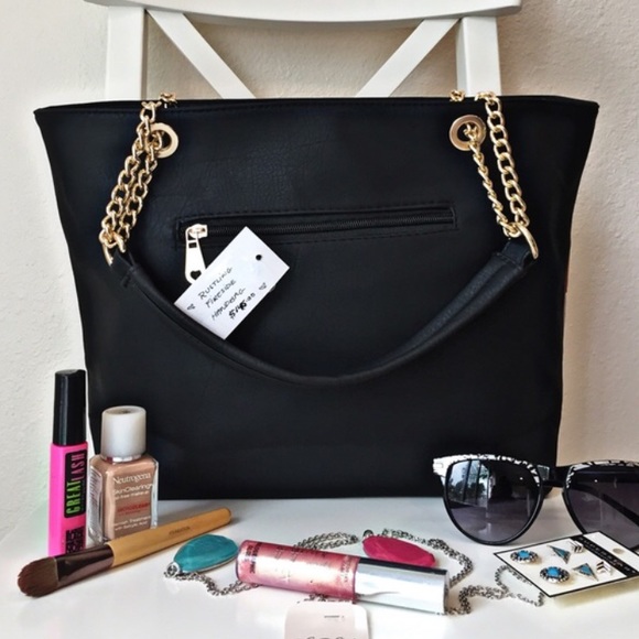 ❗️🚫SOLD❗️Rustling Fireside Handbag - Picture 2 of 4