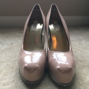 Vera wang simply Vera pumps