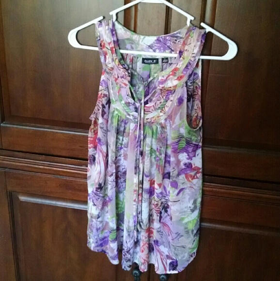SOLD! Allen B. Size small Flowy Top