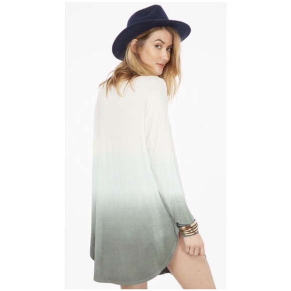 ❗️LAST ONE❗️🎉HP!!🎉Oversized Ombré Knit Tunic - Picture 2 of 4