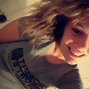 Meet your Posher, Carrie