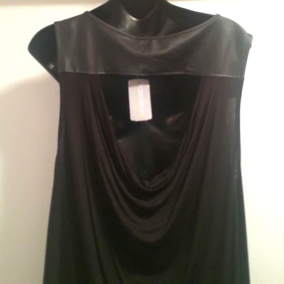 SOLD. Forever 21 split front tank top - Picture 4 of 4