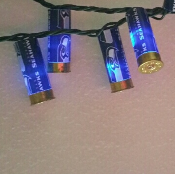S.e.a.h.a.w.k patio lights - Picture 2 of 3