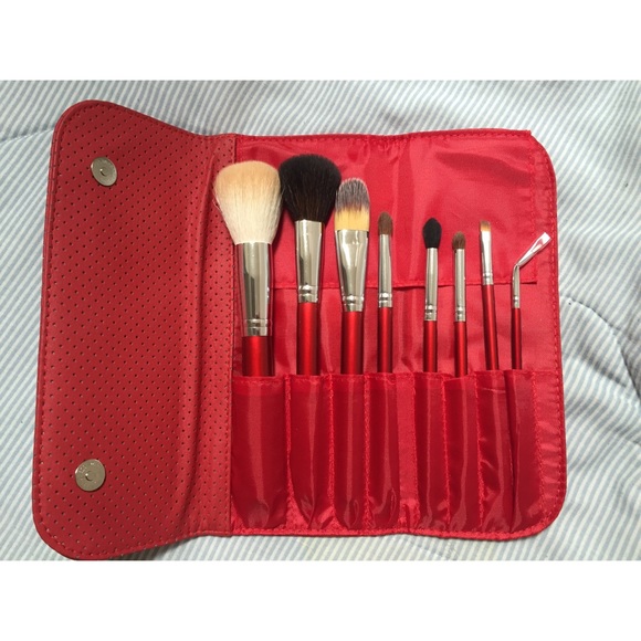 SET 700 - 8 PIECE CANDY APPLE RED SET