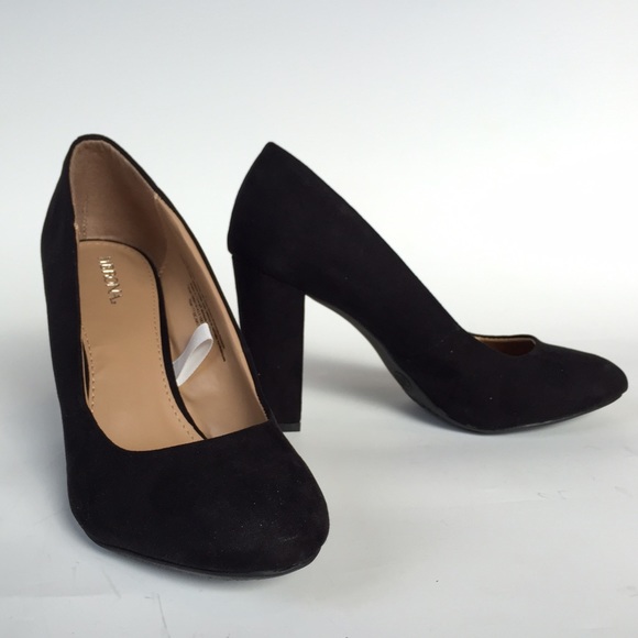 Brand new black heels