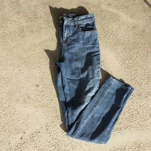 Bullhead co. Mid rise skinniest denim