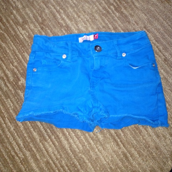 Kids size mostly for 8-10 or older