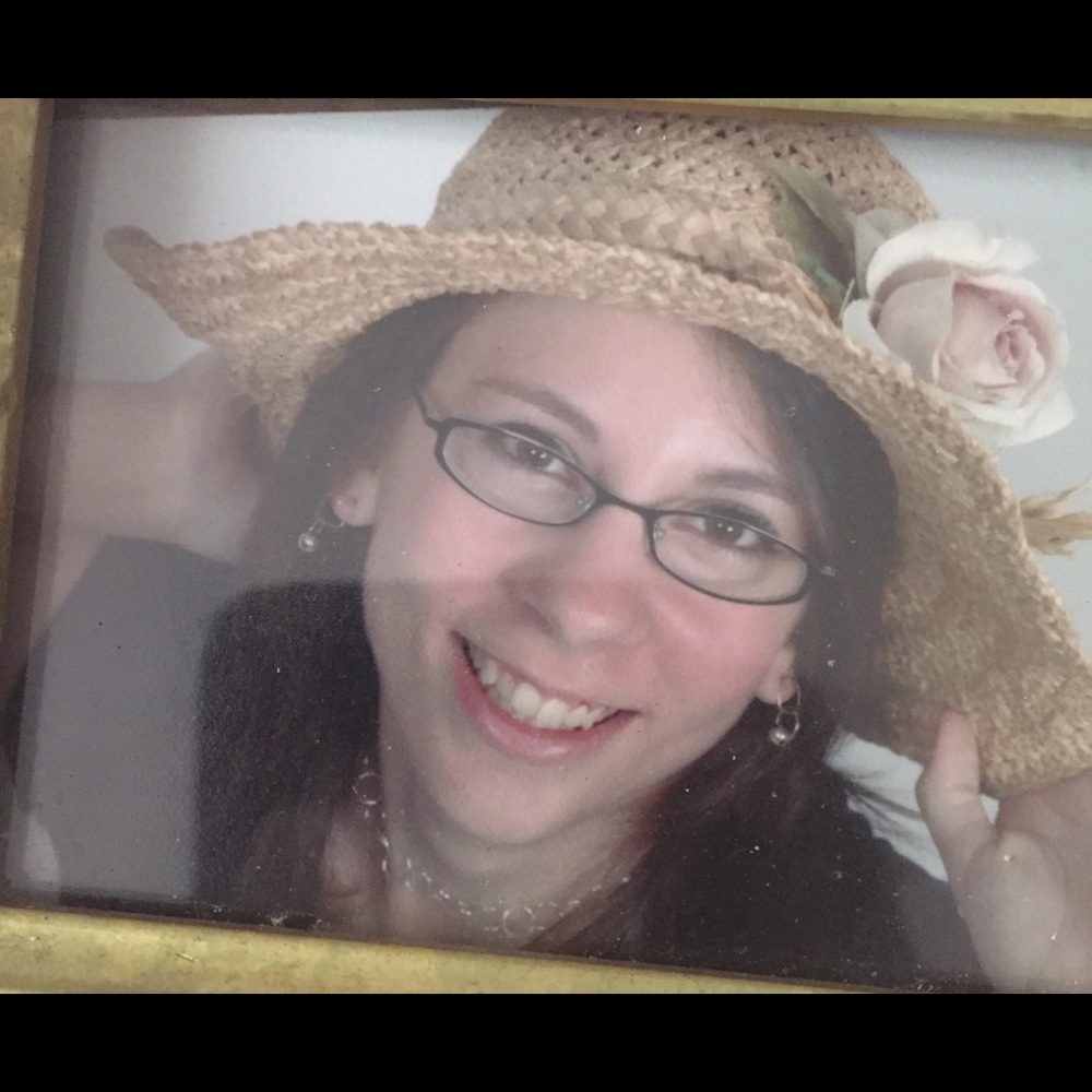 Meet your Posher, Elizabeth