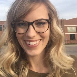 Meet your Posher, Dana