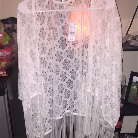 White lace fringe kimono