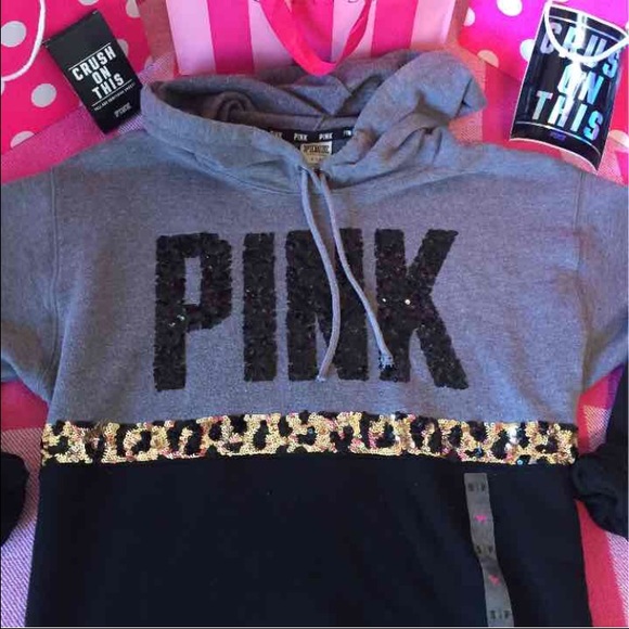 Victoria's Secret Pink TRADED ON Ⓜ️ ERCARI - Picture 2 of 4