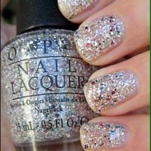 OPI New Pearl Diver