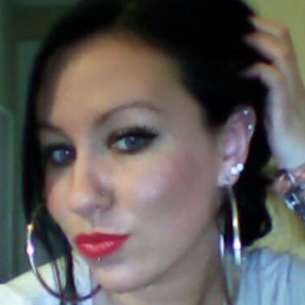 Meet your Posher, Gina
