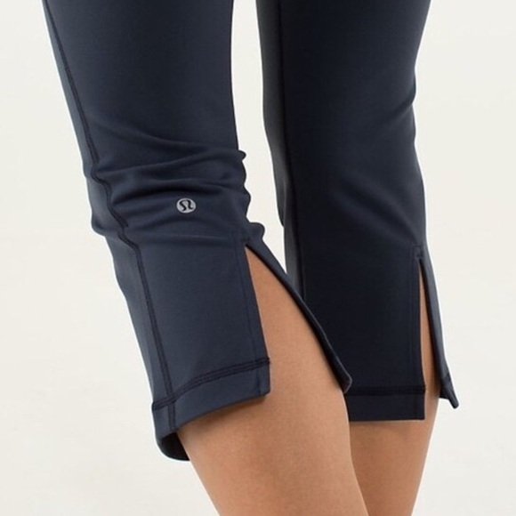 Lululemon gather and crow crops