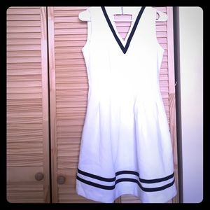 Cute sailor girl dress ☺️ but doesn't fit me 😢