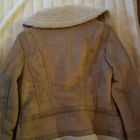 Coat - Picture 3 of 4