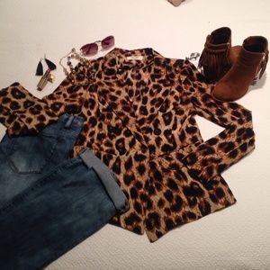 💗 HP 💗 Stylish Leopard Blazer Size Large