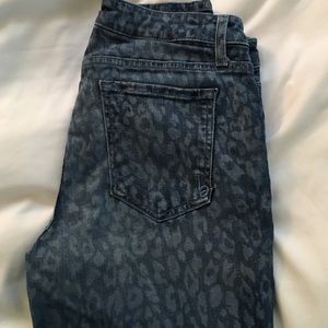 Bebe leopard print jeans