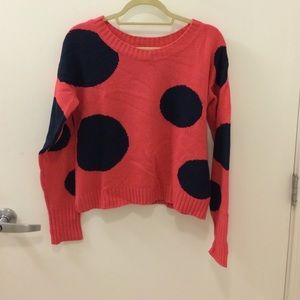 Fun polka-dotted sweater in pink