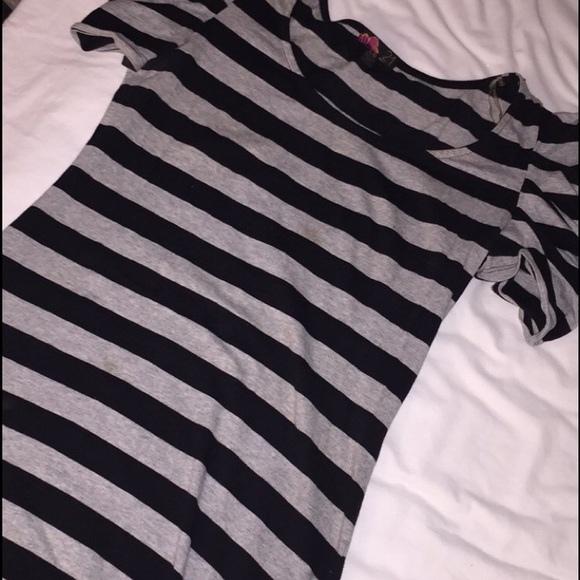 Long top, short sleeve