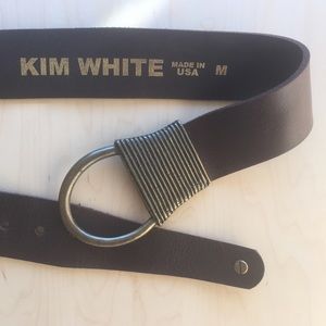 Kim White brown leather belt w/brass buckle - M