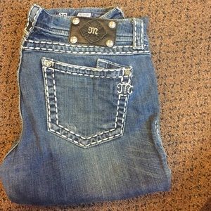 Boot cut miss me jeans !