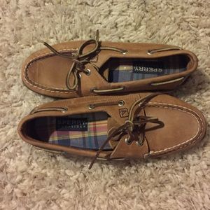Sperry Topsider boat shoes