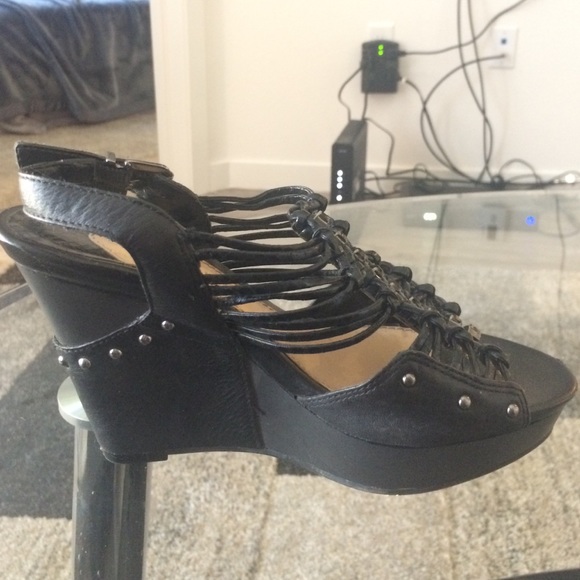 Gianni Bini black wedges - Picture 2 of 4