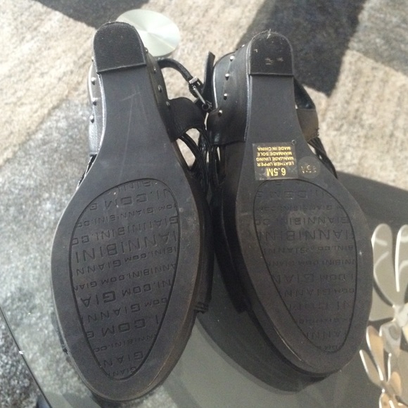 Gianni Bini black wedges - Picture 3 of 4