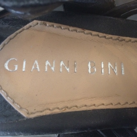 Gianni Bini black wedges - Picture 4 of 4