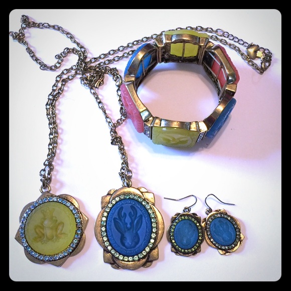 Whimsical jewelry set