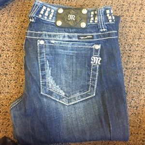 Straight miss me jeans