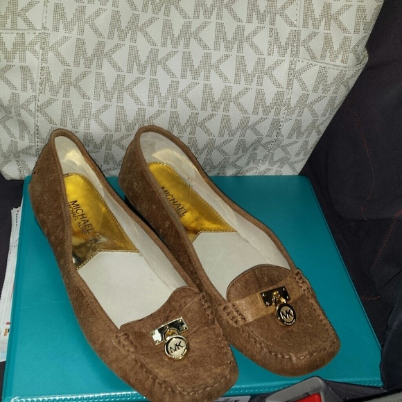 michael kors loafers price
