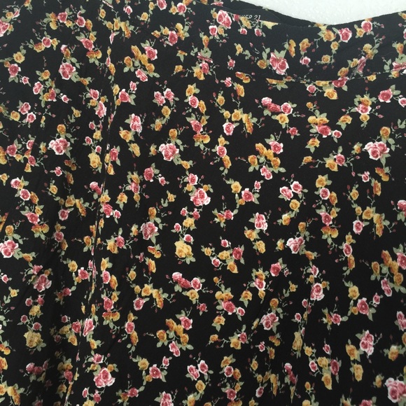 Floral mini high waisted skirt - Picture 2 of 3